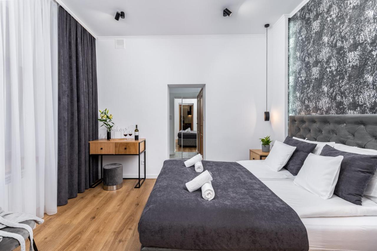 Beautiful Cracow Apartments By Cozyplace Krakow Dış mekan fotoğraf