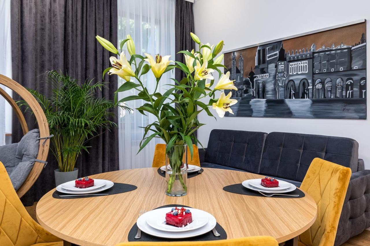 Beautiful Cracow Apartments By Cozyplace Krakow Dış mekan fotoğraf