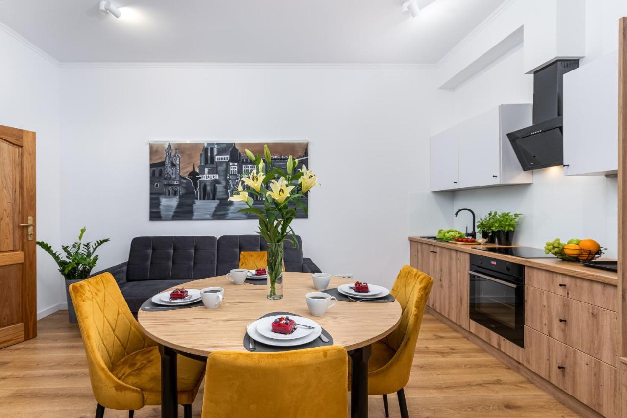 Beautiful Cracow Apartments By Cozyplace Krakow Dış mekan fotoğraf