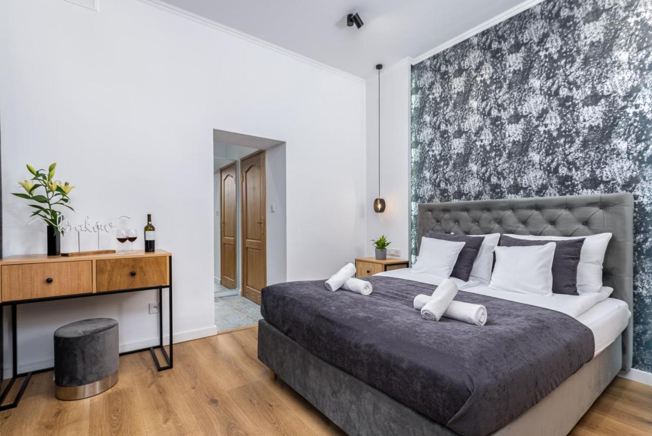 Beautiful Cracow Apartments By Cozyplace Krakow Dış mekan fotoğraf