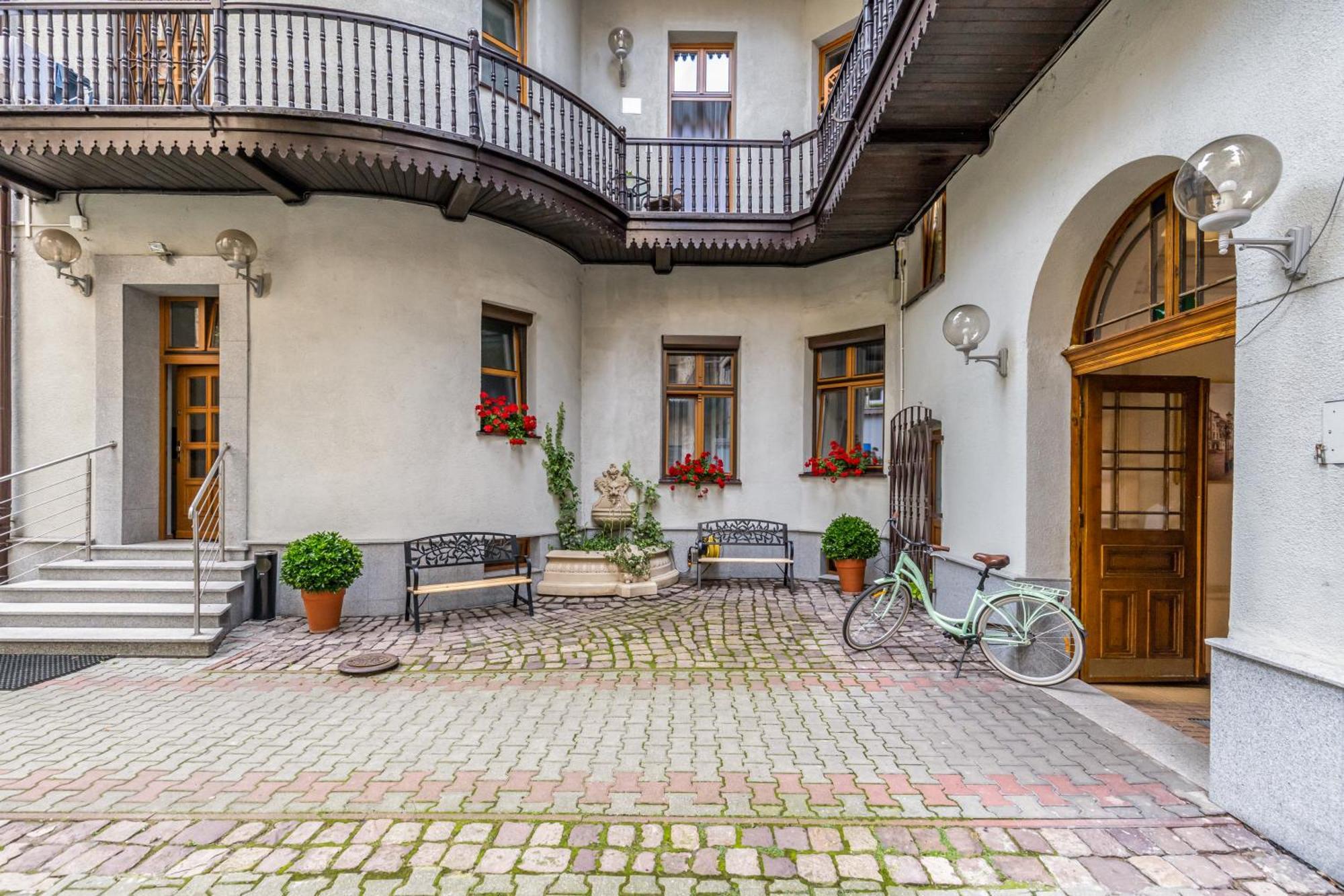 Beautiful Cracow Apartments By Cozyplace Krakow Dış mekan fotoğraf
