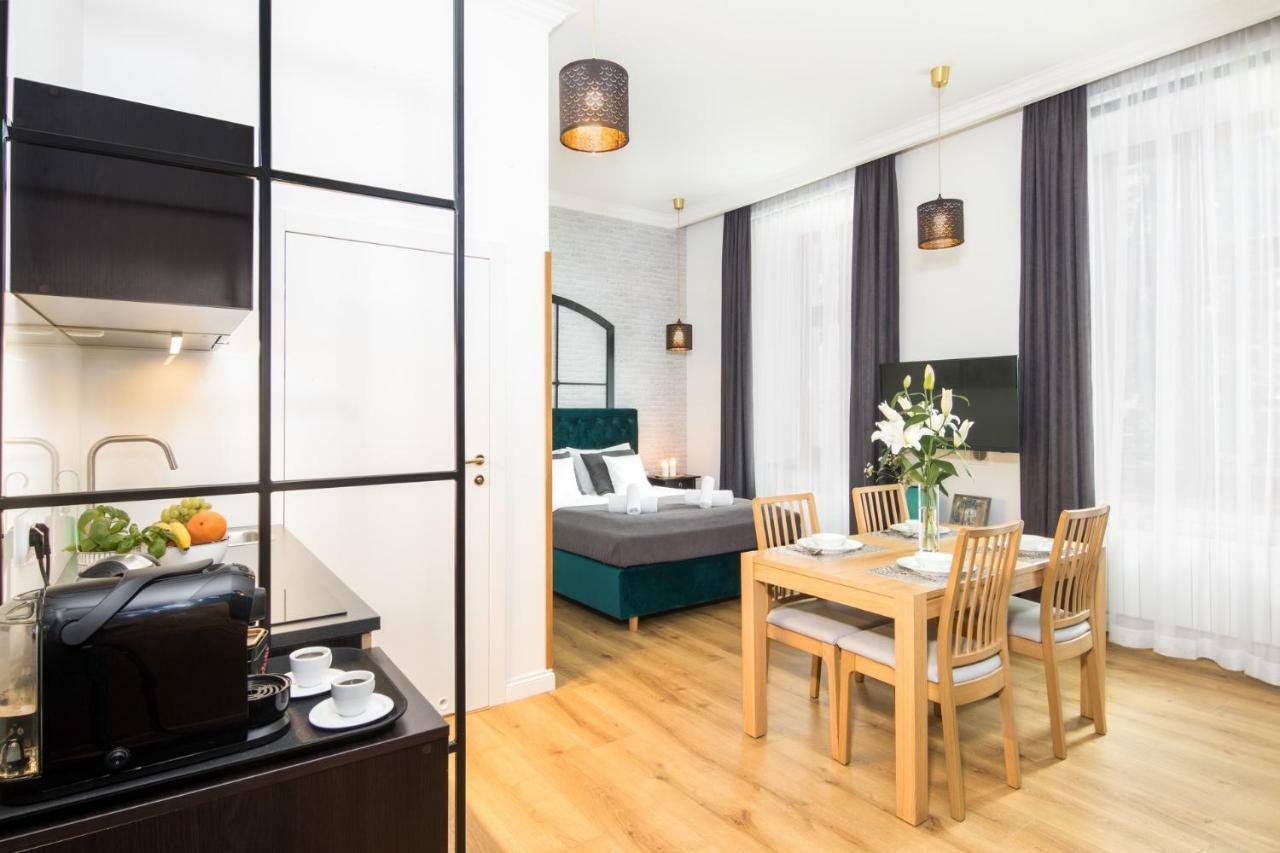 Beautiful Cracow Apartments By Cozyplace Krakow Dış mekan fotoğraf